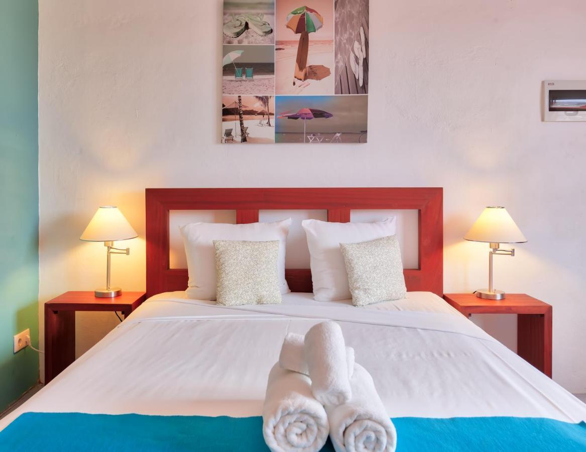 The Ritz Village (Adults Only) Вилемстад Екстериор снимка