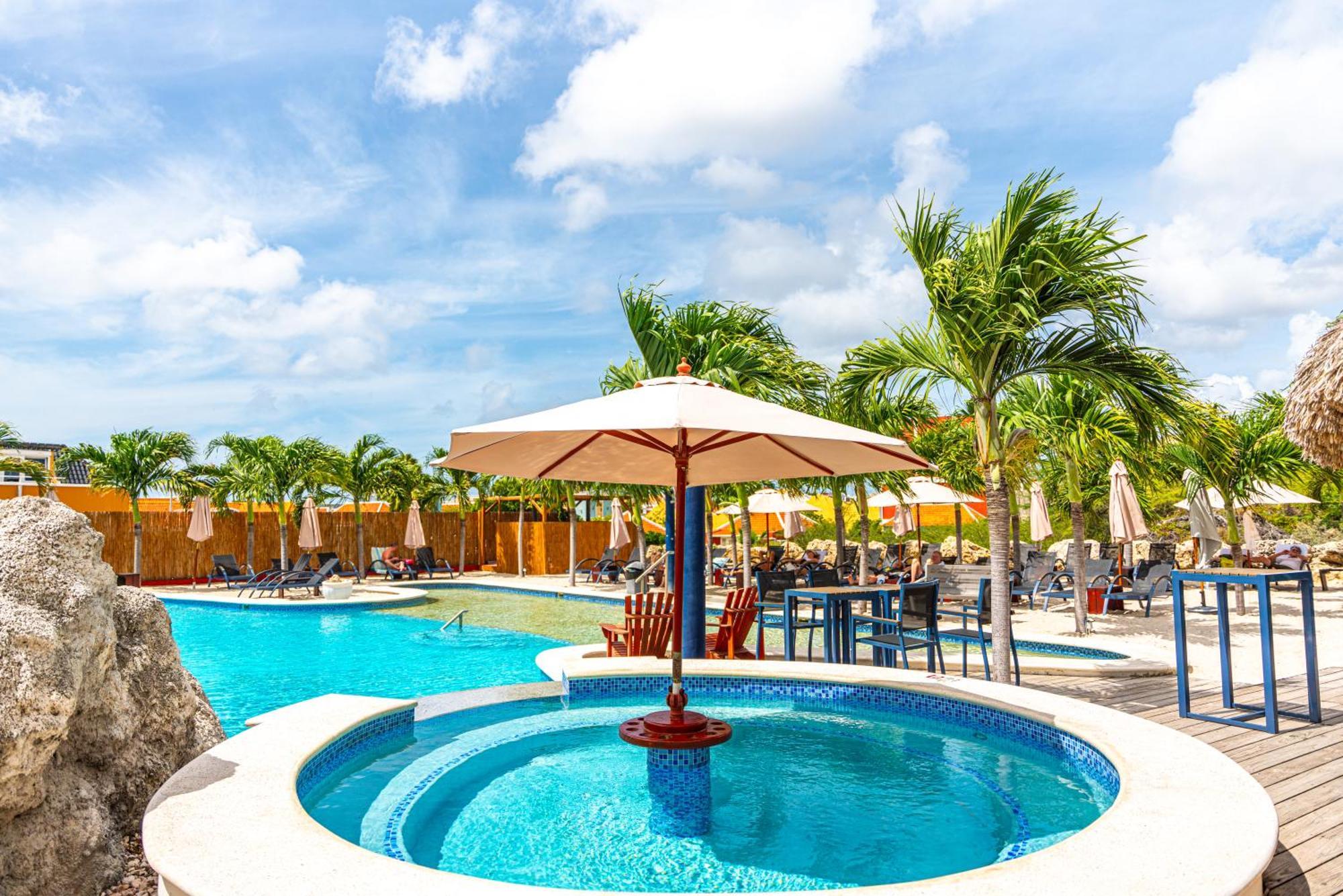 The Ritz Village (Adults Only) Вилемстад Екстериор снимка