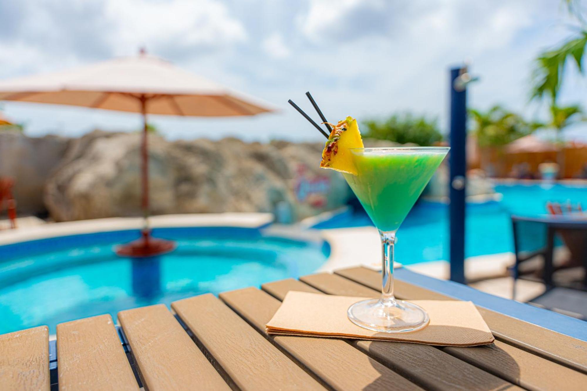 The Ritz Village (Adults Only) Вилемстад Екстериор снимка