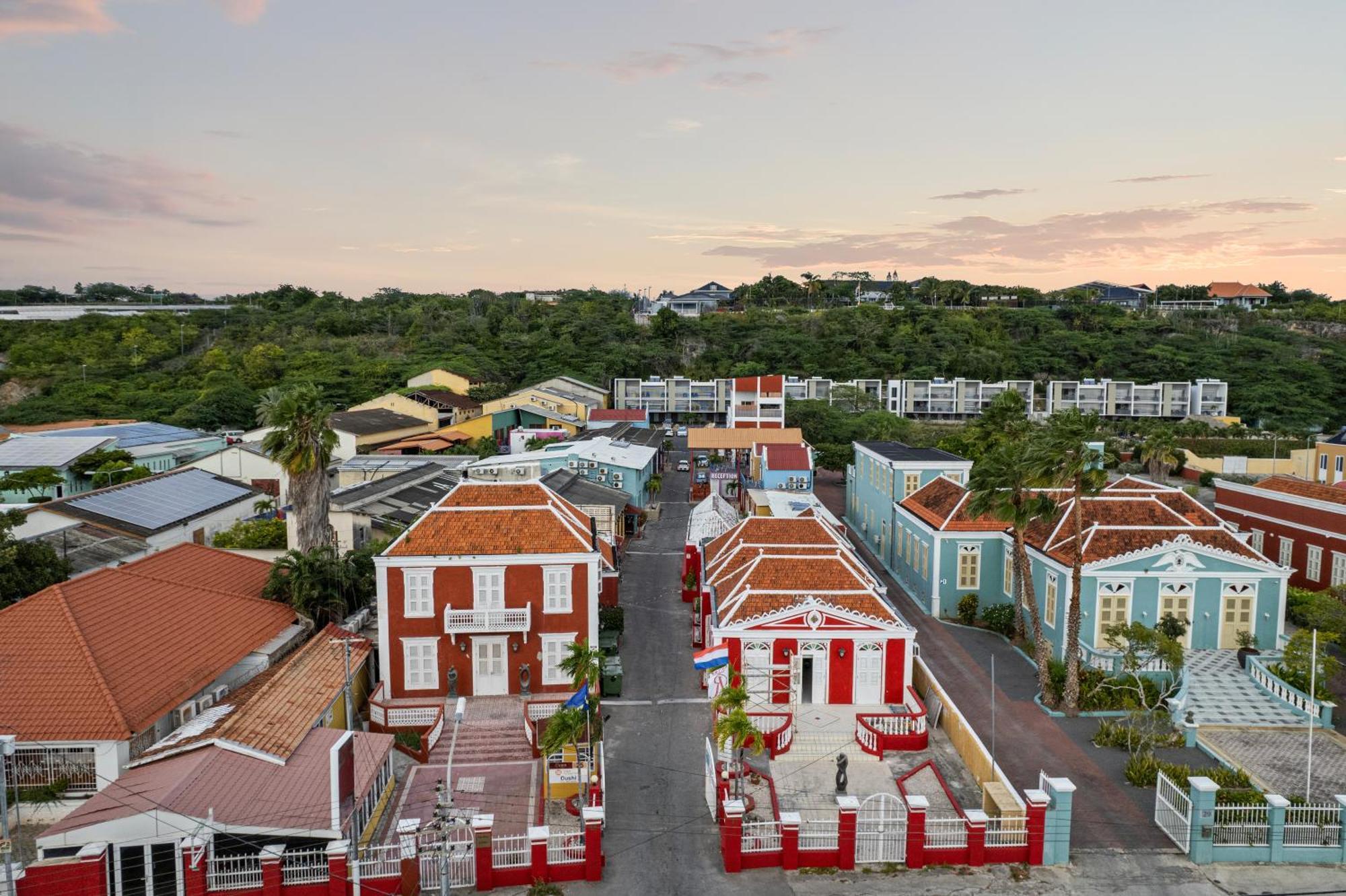 The Ritz Village (Adults Only) Вилемстад Екстериор снимка