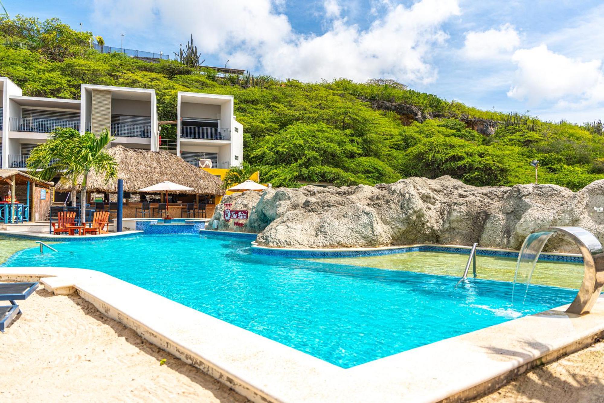 The Ritz Village (Adults Only) Вилемстад Екстериор снимка